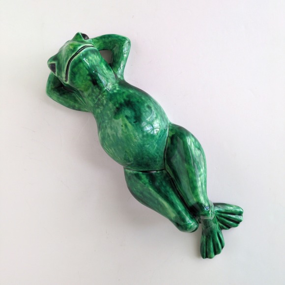 Vtg Arnel's Ceramic Laying Down Lounging Frog Figurine Green Glaze Retro 13" - Picture 10 of 10
